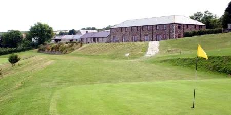 2 Bed First Floor Apartment with Stunning Sea Views on Porthpean Golf Course