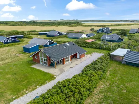 "Cristine" - 400m from the Sea