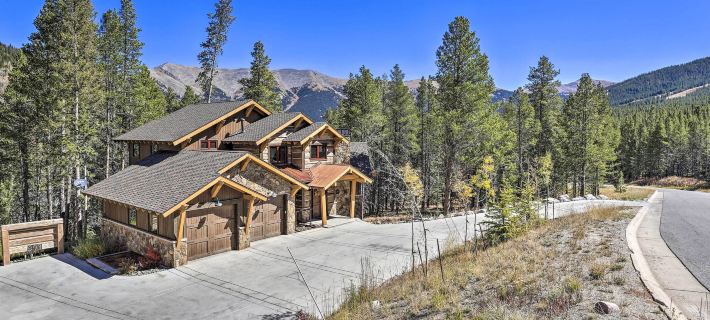 Walk to Lift: Luxe Villa w/ Hot Tub in Copper Mtn Hotéis em Copper Mountain