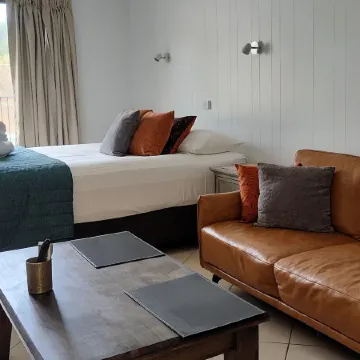 Pacific Palms Motor Inn