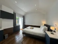 The WatersEdge, Canal Cottages Hotel a Uxbridge