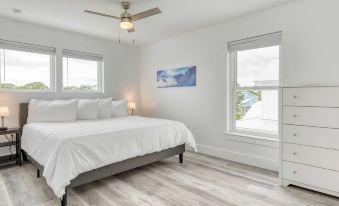 Flipper by Avantstay 18-Person Retreat w/ Pool