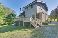 West Virginia Home w/ Deck on Golf Course - Homestays