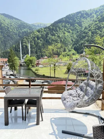 Mavro Uzungöl Отели в г. Узунгёль