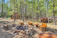 Coconino Cabin w/ Kayaks ~ 13 Mi to Reservoir - Pet friendly