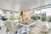 2 Mi to Three Sisters Springs: Home w/ Patio - 3-Star