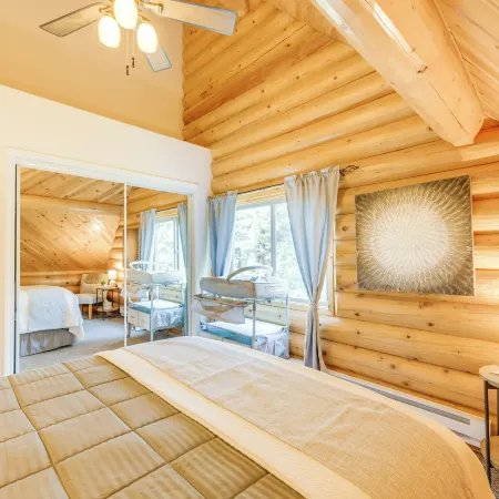 Mountain Cabin w/ Hot Tub: 4 Mi to Shaver Lake!