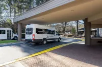 Crowne Plaza ATLANTA SW - PEACHTREE CITY by IHG - parking