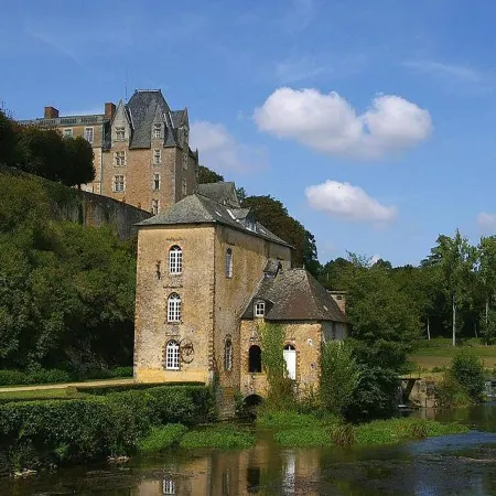 Holiday Home in Angers with Private Garden