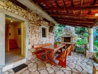 House Hidden Bay-One Bedroom Cottage with Terrace ans Sea View Hotels in Blato