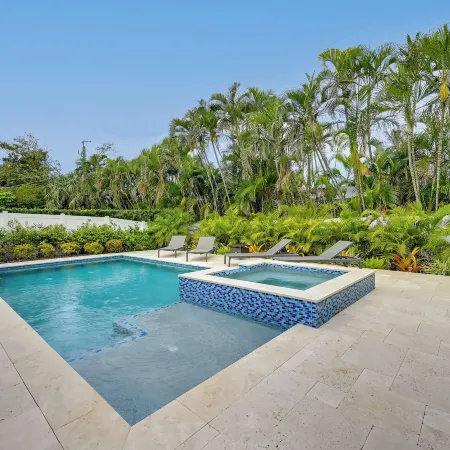 Naples Home w/ Patio < 1 Mi to Beaches!