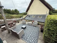 Studio in the idyllic countryside 2 miles from the beach in Devon with Hot Tub