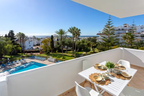 Genteel Home Royal Gardens - 2-Star