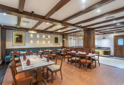 현대적인 호텔 객실 내부