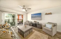 Luxury 1/1 Condo Fully Upgraded Rite Near Beach Access