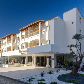 Alcudia Garden Aparthotel โรงแรมใกล้ไฮโดรพาร์ค