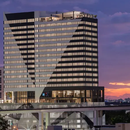 AC Hotel Miami Brickell Отели рядом с достопримечательностью «Брикелл»
