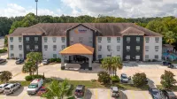 Comfort Suites Oil Center - Pools
