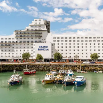 The Grand Burstin Hotel