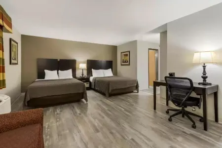 Econo Lodge Inn & Suites Yankton Отели рядом с достопримечательностью «Missouri National Recreational River»