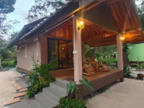 พยาม โคโค่นัท บีช รีสอร์ท โรงแรมในเกาะพยาม