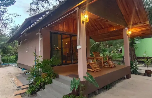 帕岸島椰子海灘度假村