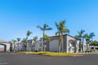 Hourglass Hotel, Trademark Collection by Wyndham Hoteles cerca de Salt 7even Float Center