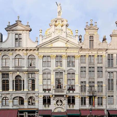 Novotel Brussels Off Grand Place Отели рядом с достопримечательностью «Гран-плас»