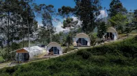 Fortune Glamping Hotels in Garung