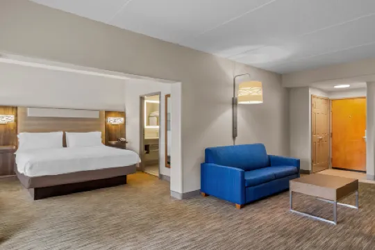 Holiday Inn Express & Suites JACKSONVILLE SE- MED CTR AREA by IHG