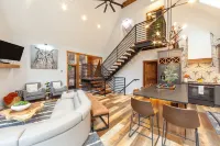 Night Owl 3 Bedroom Cabin by RedAwning - Chalets