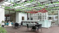 Mercure Padang - bar