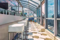 Hotel Marina Palace, Affiliated by Meliá - bar