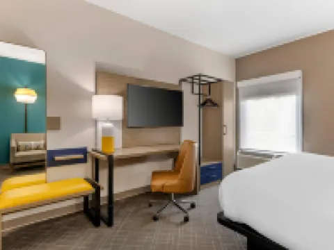 Comfort Inn & Suites Clemson - University Area Hotels in Clemson
