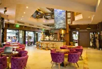 Hugo's Boutique Hotel - Adults Only - bar