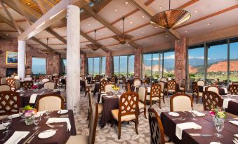 Garden of the Gods Resort & Club