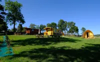 Les Roulottes de la Ferme des Chanaux - parking