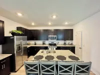 Modern 4BR New Home w Luxury Touches
