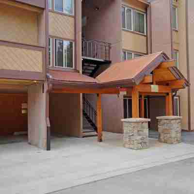 The Lift C212 Condo Hotel Exterior