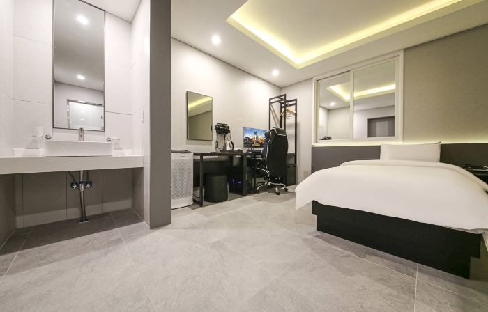 Chungju Modern Gray Hotel