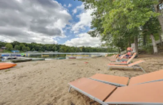 Cozy Cassopolis Cabin, Near Parks and Golfing!