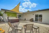 By Joshua TreeSerenity on Sage' Home w/ Hot Tub - Parkplatz