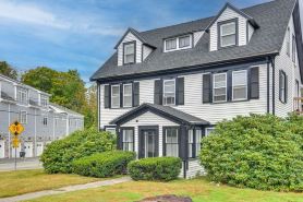 Charming 2-bedroom apartment in nice Sharon with WiFi, AC near Gillette Stadium
