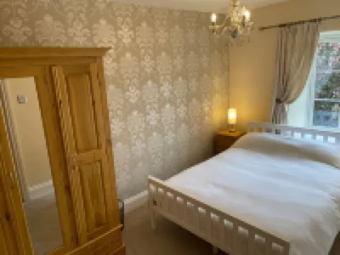 Chew Valley Retreat Suite 酒店