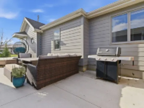 Cozy Lakeside Cottage for Families and Fun Seekers. Game room - Large Soaker Tub Hotels in Lewis