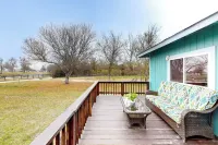 Countryside Charmer w/ Fire Pit in Washington! - Homestays