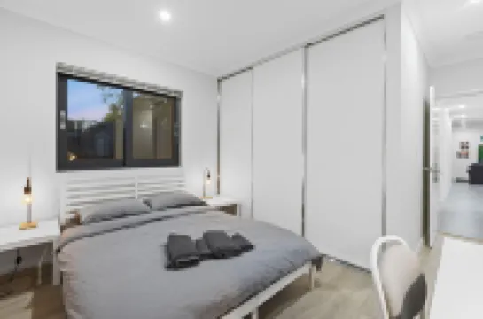 高級現代民宿 - 步行至科廷大學 - 共用廚房