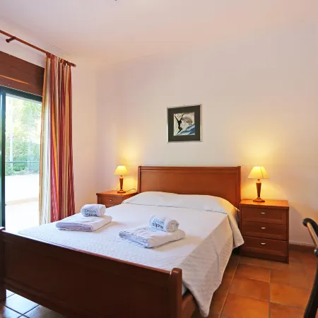 C20 - Meia Praia Beach 3 Bed Apartment