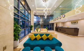 Kiwi Beachside Hotel & Cafe Da Nang