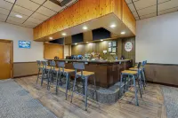 Comfort Inn & Suites - bar